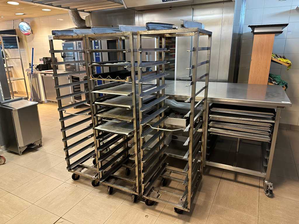 Bakery oven trolleys (3x)