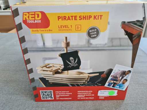 Boîte à outils rouge - Bâtiment & construction bateau pirate en bois