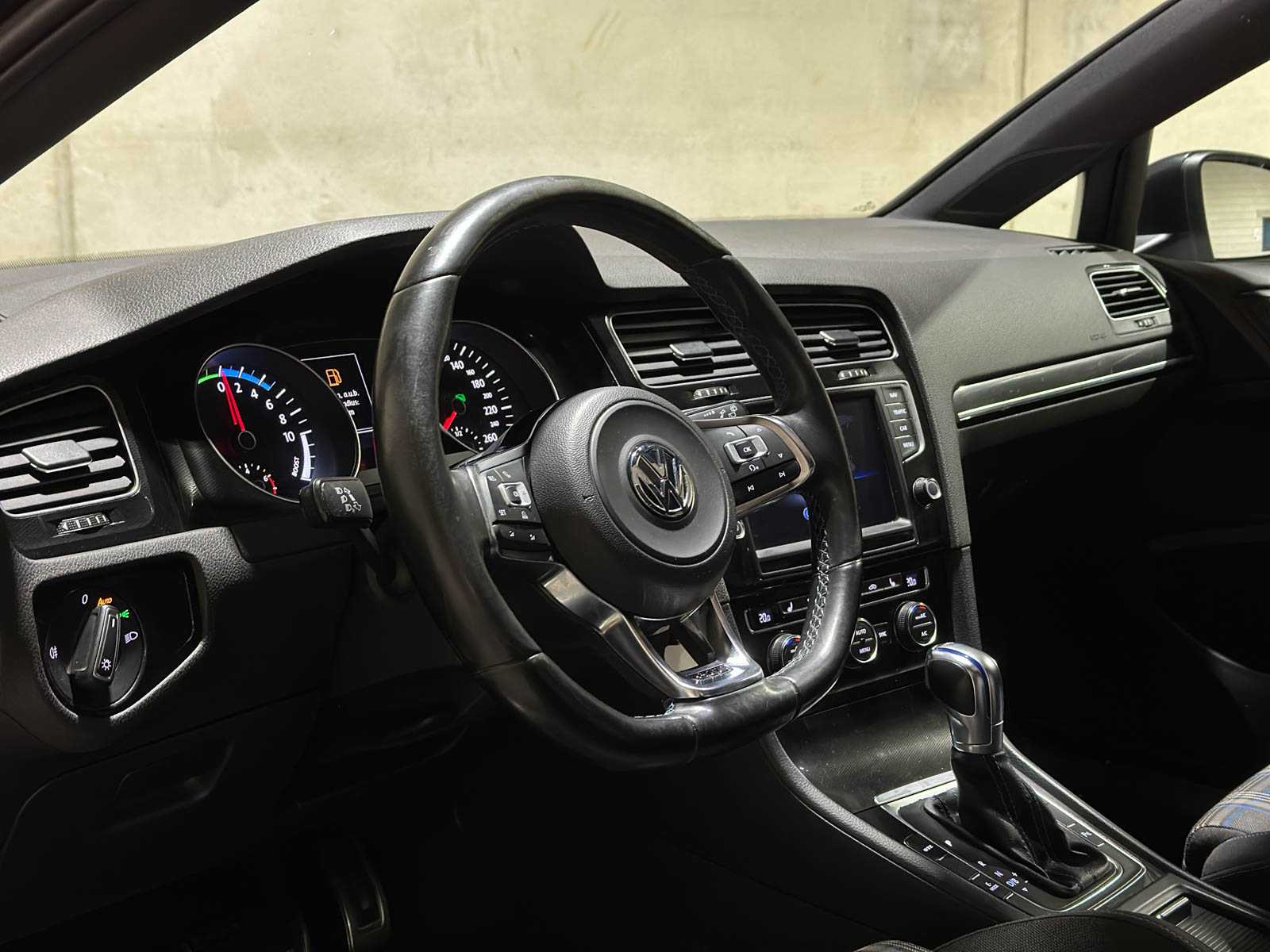 Volkswagen Golf GTE 1.4 TSI 204pk 2015 (Origineel-NL), 1-ZNB-51