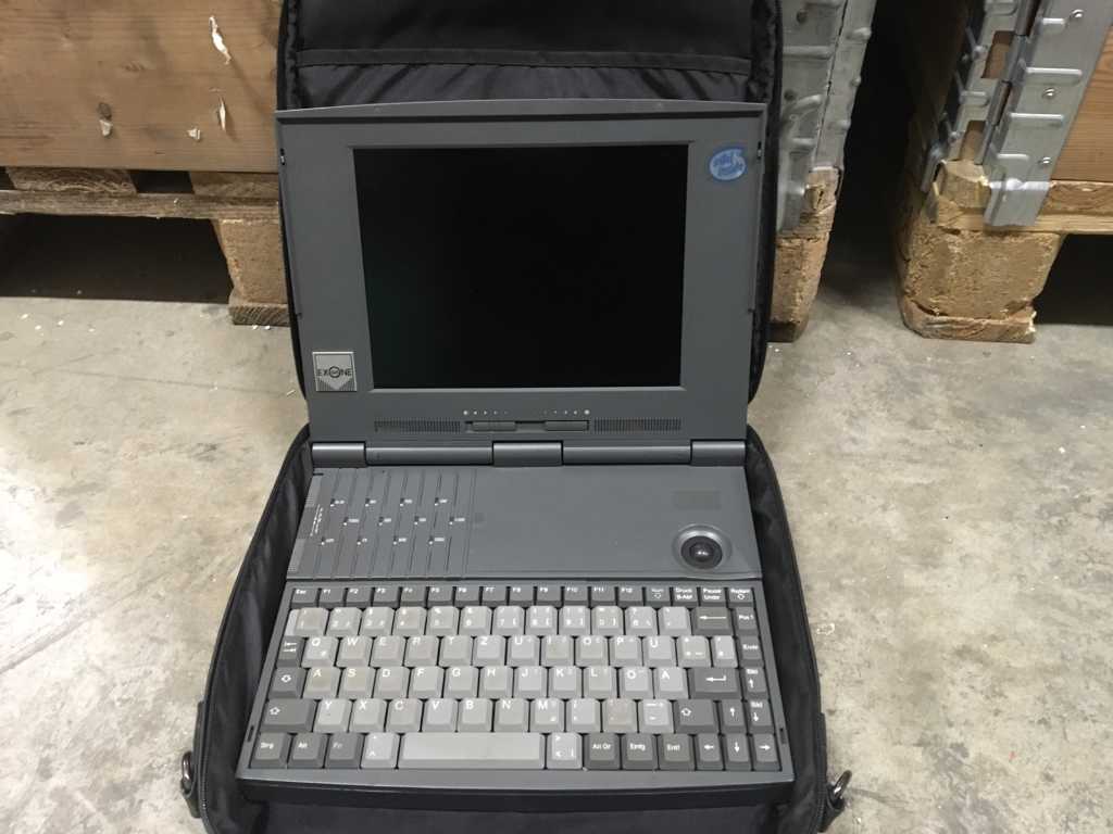 Hitachi Exone DK221A Laptop