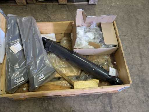   Gemengde batchpallet 23 - inhoud en aantallen zie afbeeldingen - inclusief pallet en frame