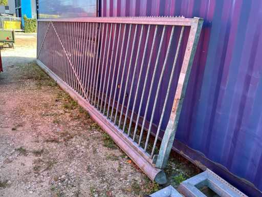 Alura Sliding Gate
