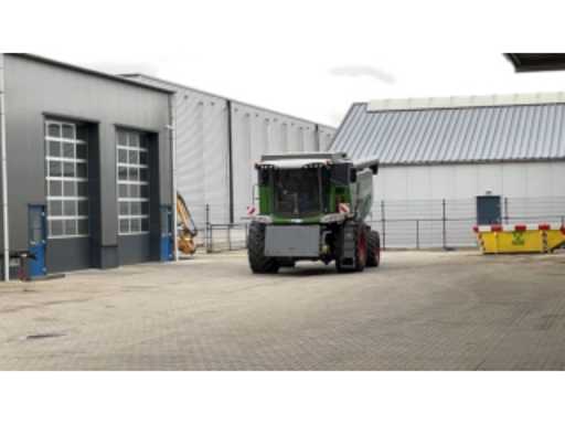 7a623006-9f8e-4bb7-aa81-213496dd4e4a.mp4