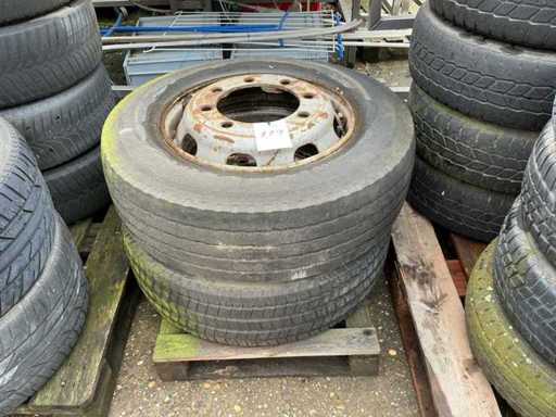 Michelin 245/70 R 19.5 XZE Truck Reifen, Rad und Felge (2x)