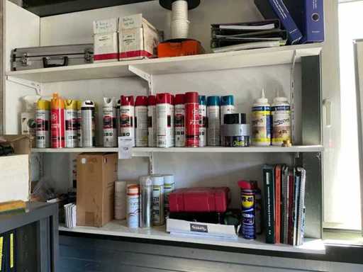 Partij diverse spuitbussen