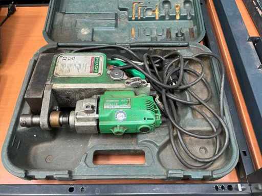 Hitachi D13 Magnetfräsmaschine