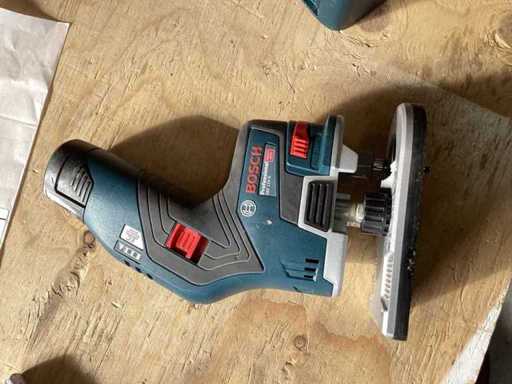 Bezprzewodowa obcinarka do krawędzi Bosch professional (niebieska) w L-Box GKF 12V–8