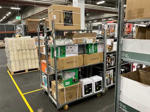 Lotto di materiali da costruzione restituito merci