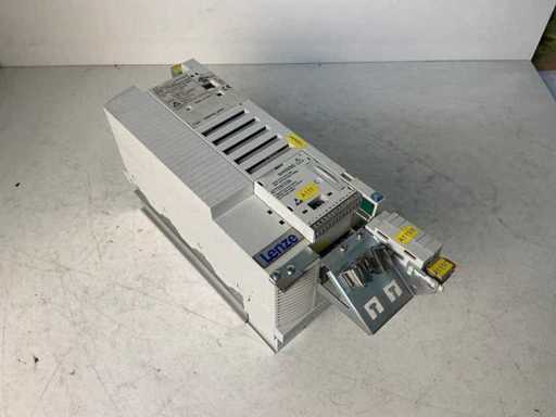 Lenze E82EV402_4C200 Frequentieregelaar