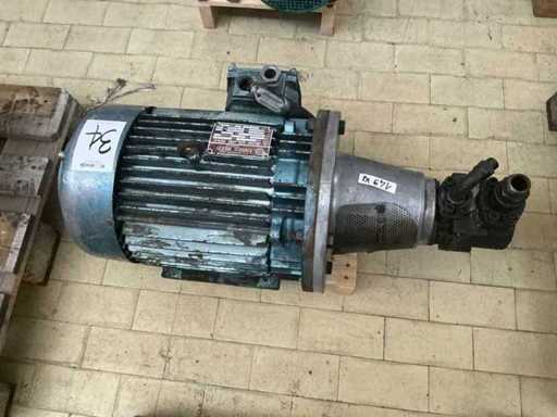 Machinery, spare parts and warehouse stocks