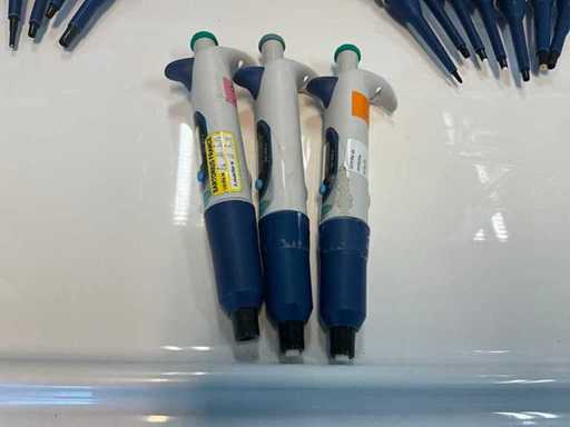BIOHIT 500-5000 micro l Pipettes (3x)