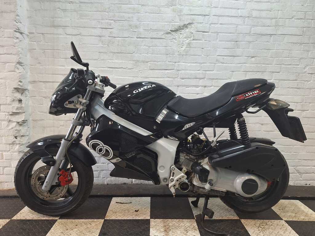 Gilera M26 DNA 180cc motorscooter