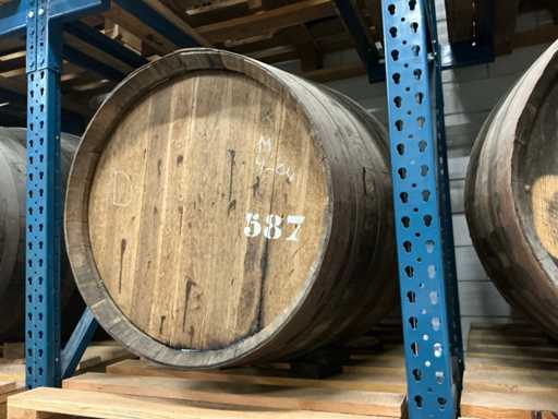 Single Grain Whisky (1 barrel, 162 liters, aged for 28 years)