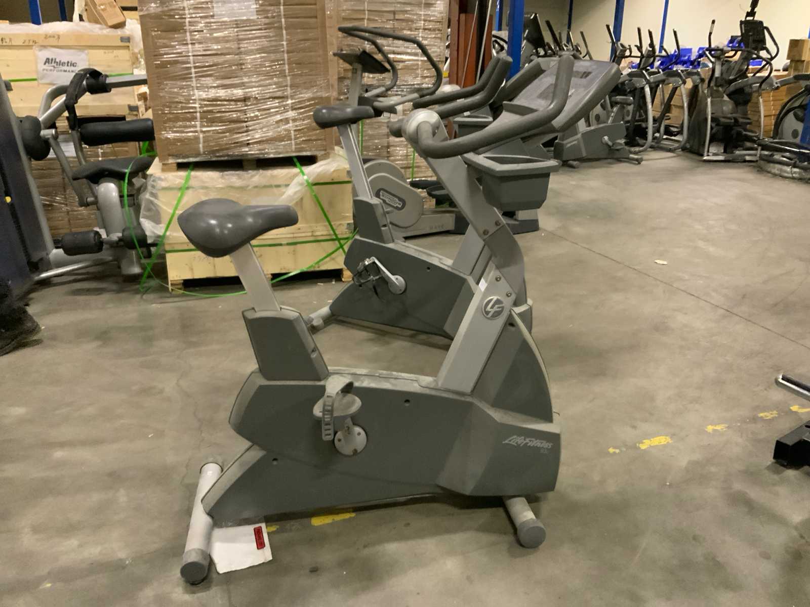 life fitness 93ci uprightbike Home Trainer Troostwijk Auctions