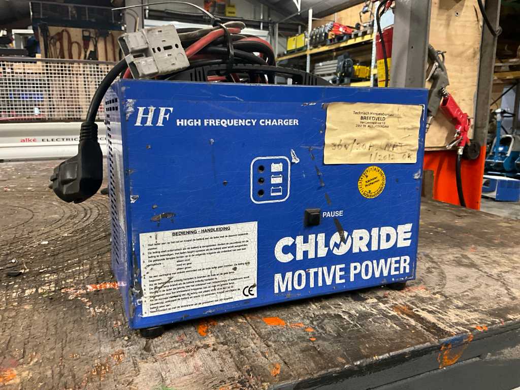 Chloride Motive power high frequency Acculader
