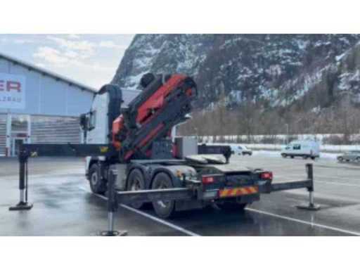 e523b8de-5eed-4caf-a5f3-a4f9a57dc2b8.mp4