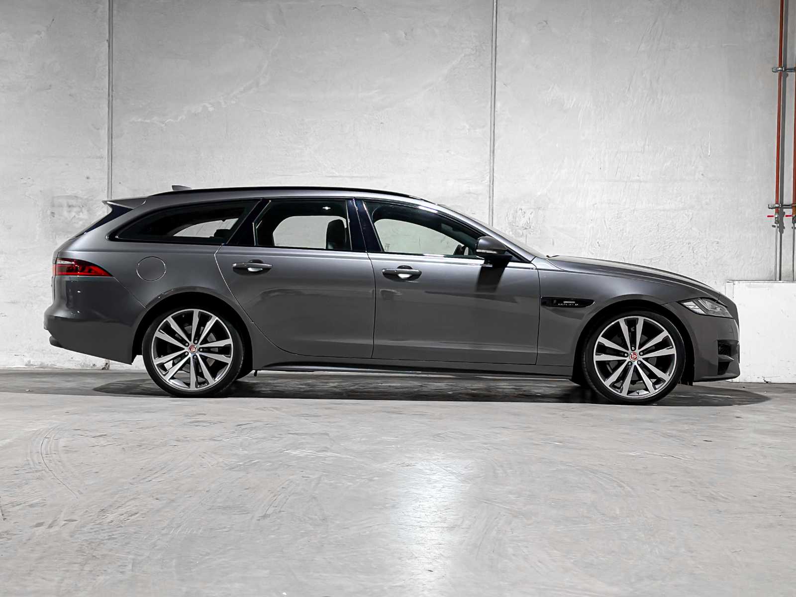 Jaguar XF Sportbrake 2.0d Portfolio 179hp 2017 (Original-NL), PZ-465-J