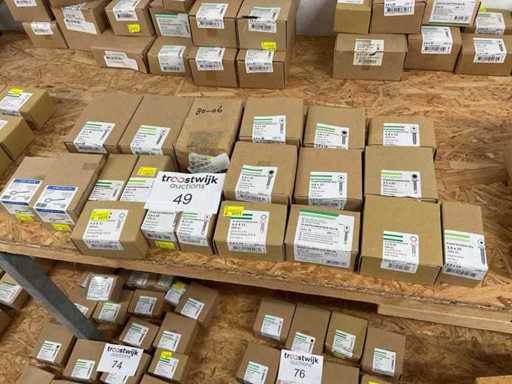 Dozen oog schroeven en Houtschroeven