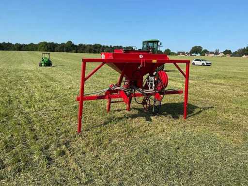 2011 Tulip Compact 8 Seeder