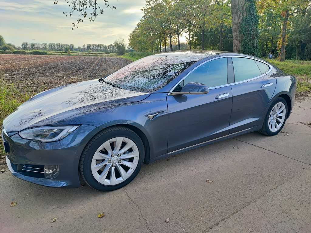 Tesla S75D - 2018