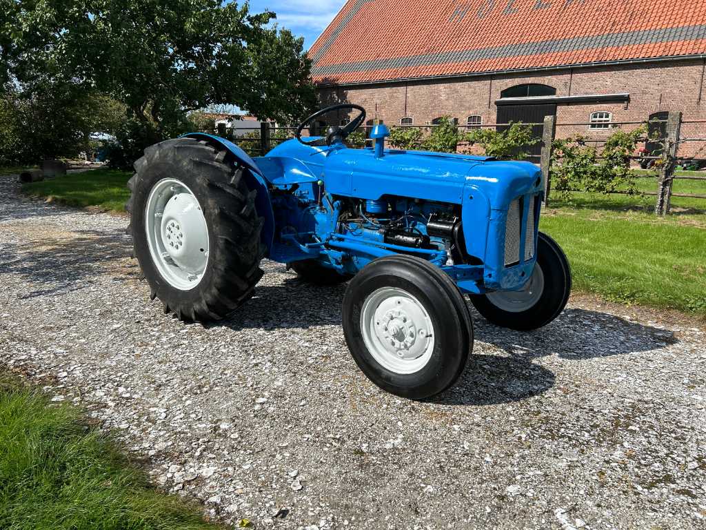 Oldtimer Fordson dexta tractor