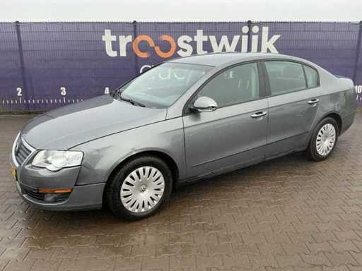 2006 - Volkswagen - Passat - 1.6 FSI Highline - Personenauto
