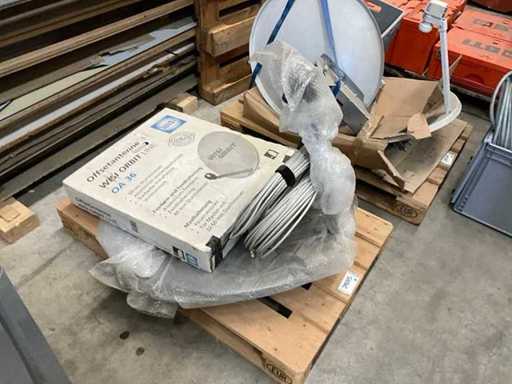 2 antenas SAT, 1 x Grundig de aproximadamente 1 m de diámetro, 1 x línea WISI Orbit 36 en el embalaje original