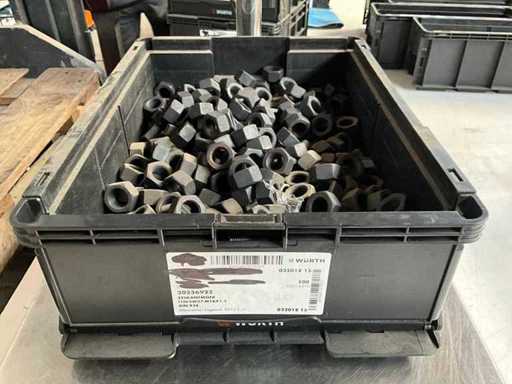 Würth 24.52kg Hex nut M18x1,5 in stackable bin