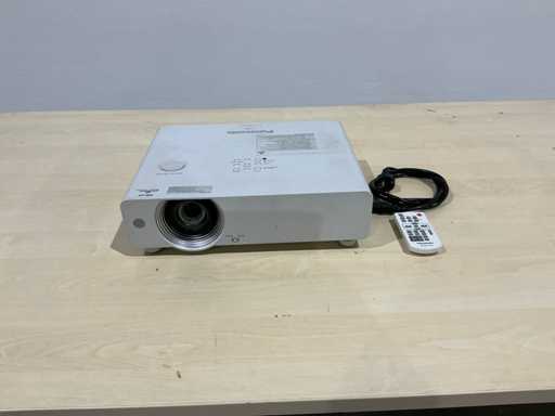 Panasonic PT-VX500 Data Projector