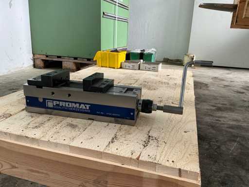 ROMAT Hydraulischer Maschinenschraubstock