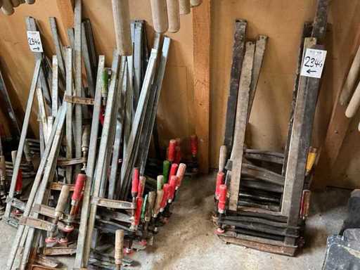 Obiecte cu cleme cu șurub