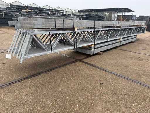 Steel construction 12.80 x 28.00 meters (358m2)