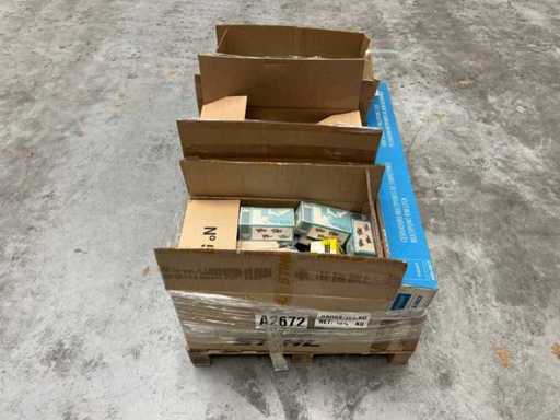 TESA / ASSA ABLOY – Charge neuer Schlösser und Zubehör