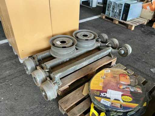 Trailer axles with rims