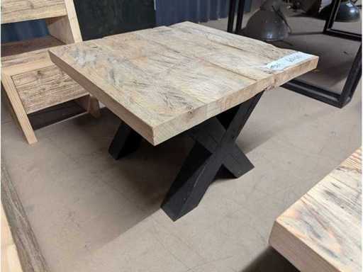 Coffee table rustic Oak 60 x 60 x 45cm. Metal x Chassis