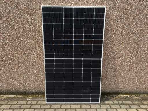 Jinko Solar – Set mit 12 Solarpanels (470 wp)