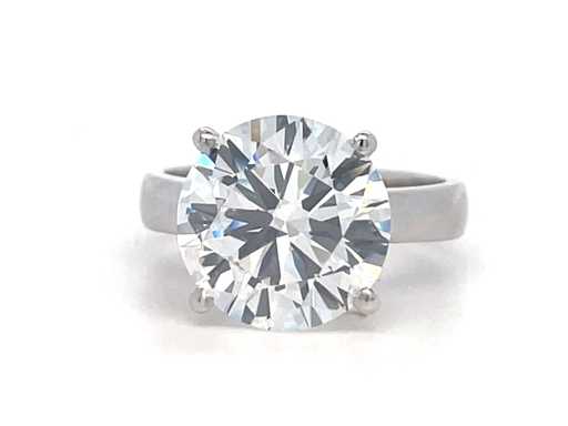 Anello in oro bianco 14 carati con 5,50 ct. diamante