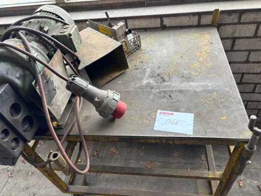 Hilti pipe cutter on mobile table - Other metal stocks
