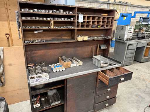 Workbench with various milling accessories