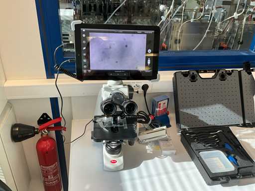 MOTIC BA310 LED Microscope with Digital Tablet