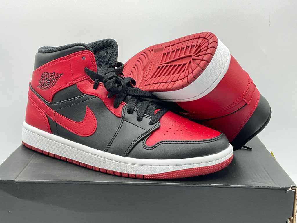 air jordan 1 mid 40