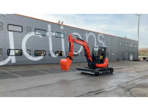 8c9d9840-a0aa-45dd-9846-fe0fee94e064.mp4