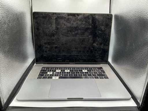 Apple MacBook Pro 15-calowy laptop