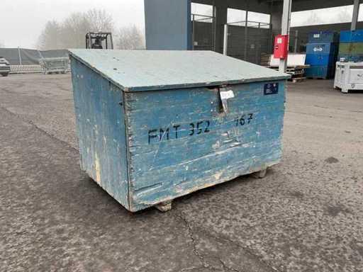 Empty wooden boxes/toolboxes