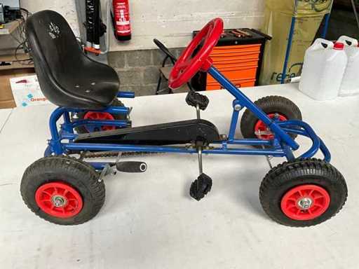 Go-kart albastru roșu
