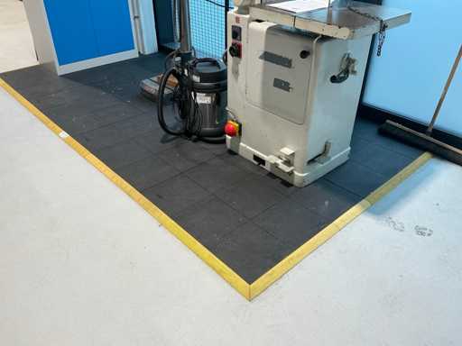 NOTRAX Plastic Floor Tiles