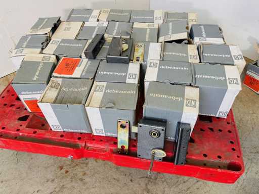 DEBEAURAIN (x50) - Left Vertical Lock - 25 boxes of 2. 