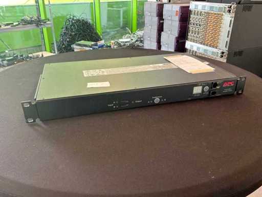 Automatyczny przełącznik transferowy APC 230V 16A