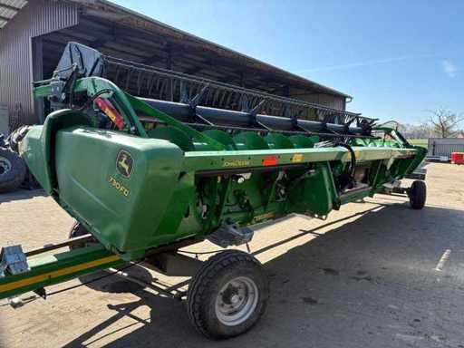2018 JOHN DEERE 730FD HydraFlex Draper Header + Ziegler SWW-4WT Chariot de transport Divers travaux agricoles