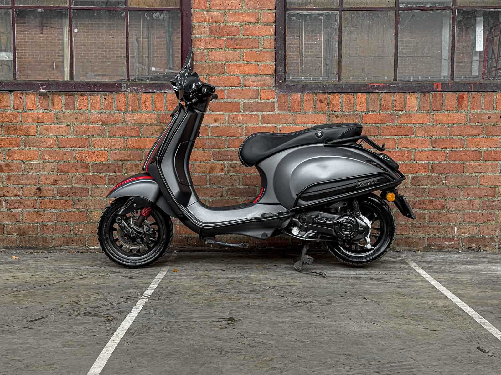 Piaggio Vespa Sprint 4T 2015 Scooter, DBL-64-H